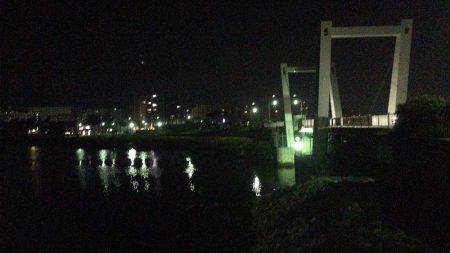 ＧＷスタート　西宮跳ね橋　４０ｃｍＵＰ